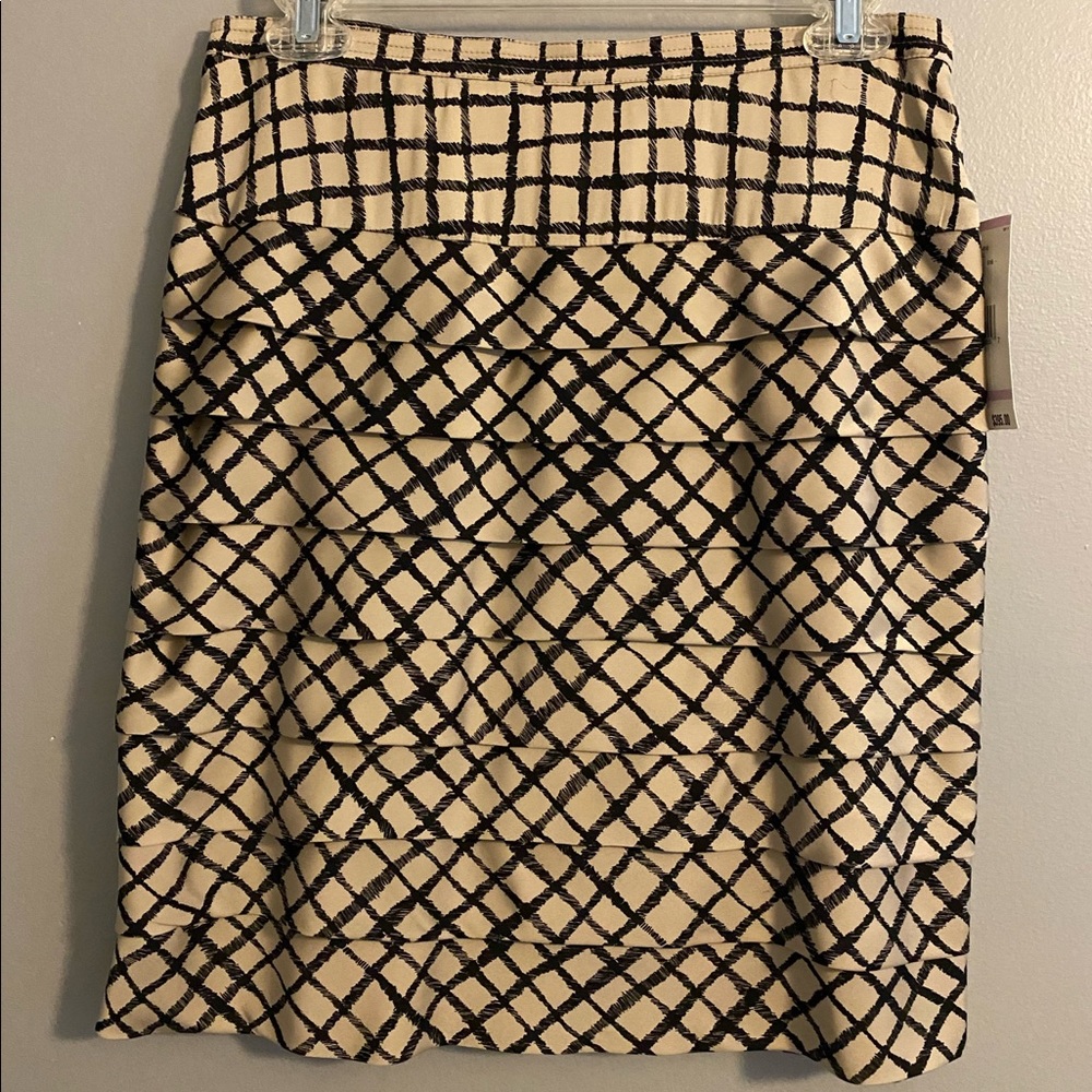 Rachel Roy beige and navy silk layered skirt sz 6